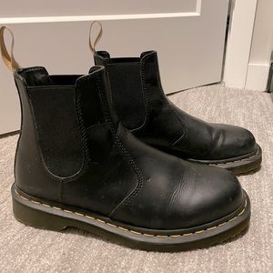 Dr. Martens 2976 Chelsea Boot